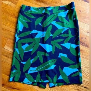 🪷 Ann Taylor Knee Length Floral Skirt